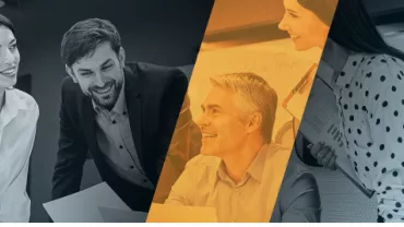 Grupo de personas trabajando juntas en una oficina.
